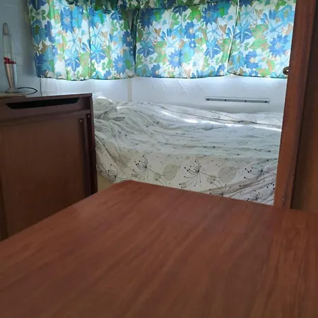 Caravane 70's * Saint-Marcet